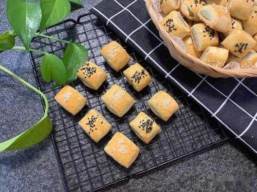 冰糖小小酥吃瓜视频,揭秘网红吃瓜视频背后的故事