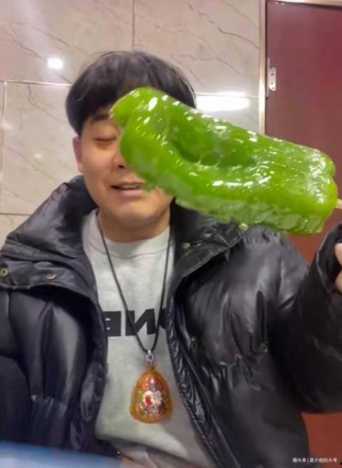 滨海网红吃瓜事件视频,揭秘背后真相与网络舆论风暴