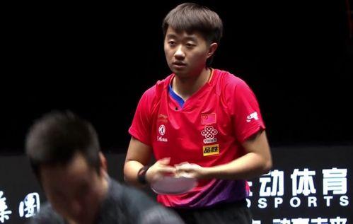 赵子豪打球吃瓜视频,闲暇时刻吃瓜娱乐