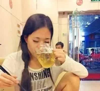 夫妻吃瓜搞笑段子视频